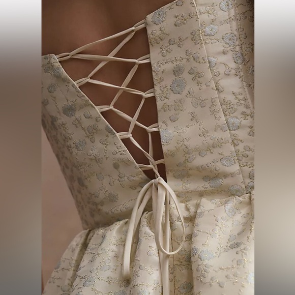 V Chapman Virginia size 4 - Picture 3 of 6